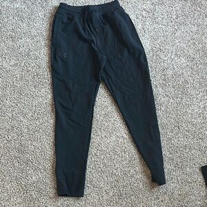Under Armour Men's Black Jogger Pants - MEDIUM